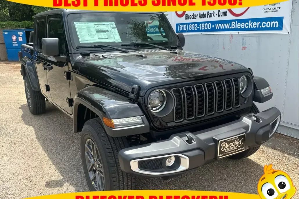 2025 Jeep Gladiator Sport S photo 1