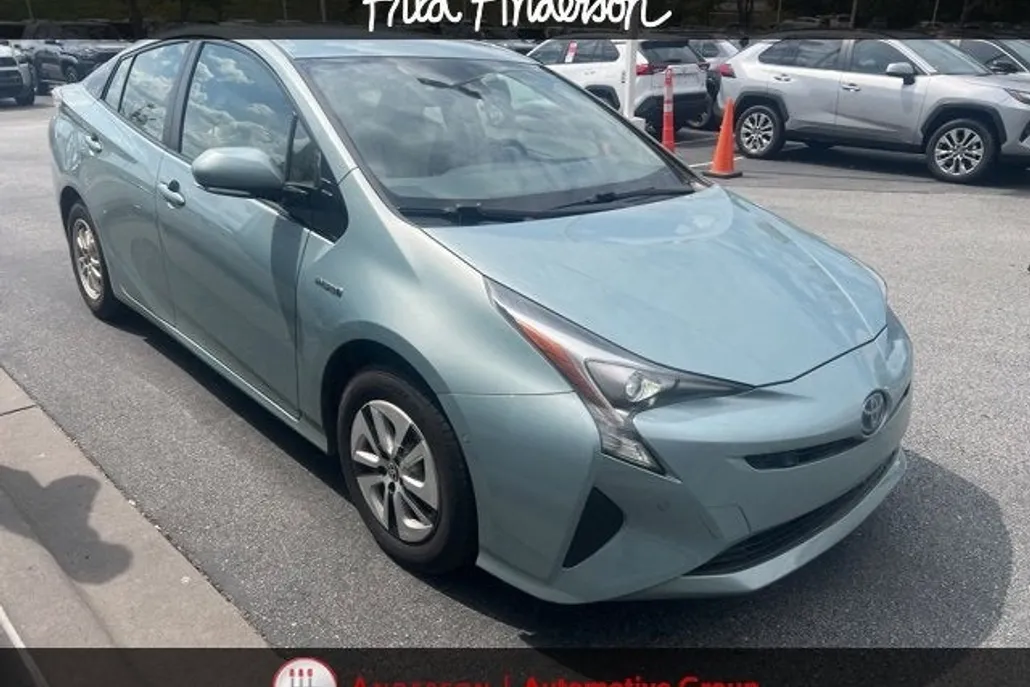 2018 Toyota Prius Four photo 1
