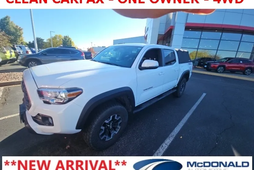 2022 Toyota Tacoma TRD Off-Road photo 1