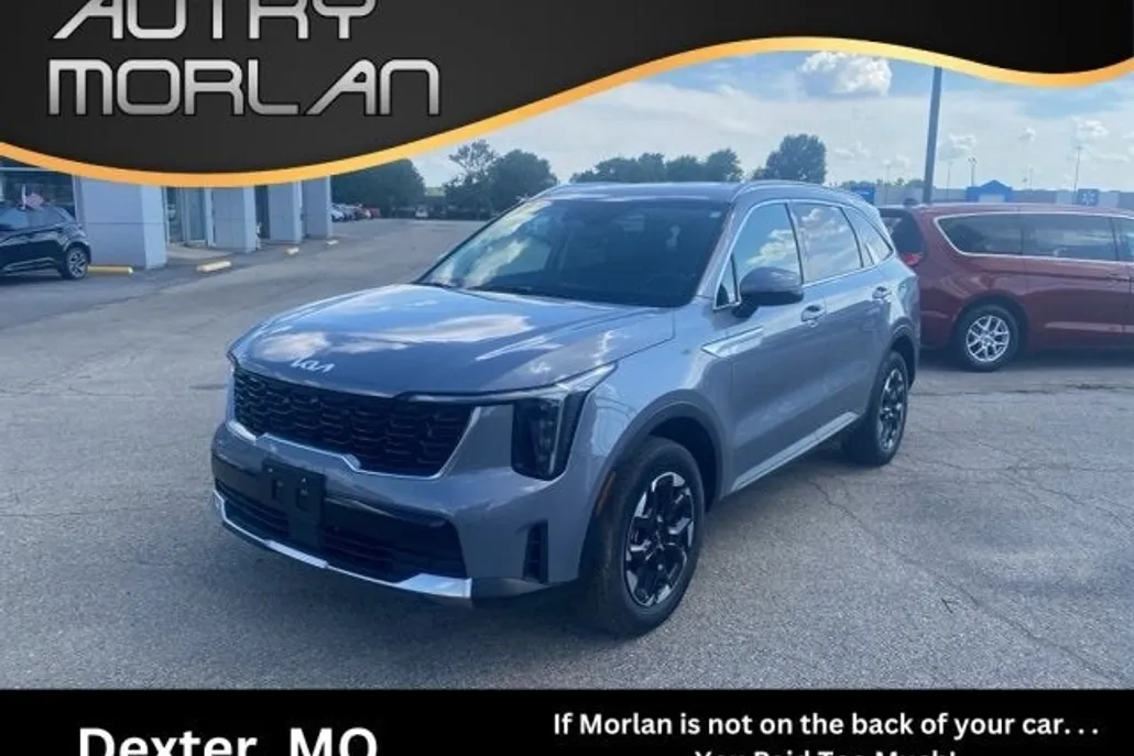 2024 Kia Sorento S photo 1