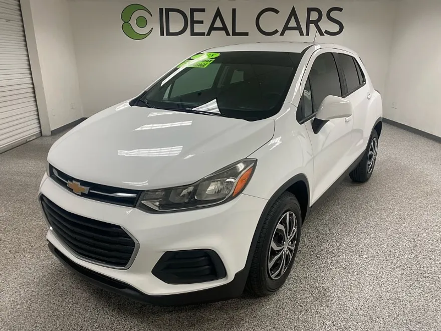 2018 Chevrolet Trax LS photo 1