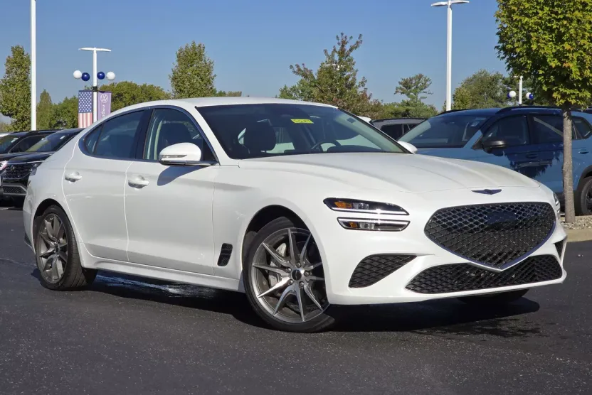2025 Genesis G70 2.5T photo 1