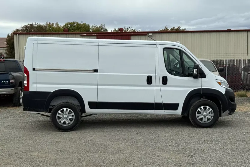 2026 Ram ProMaster 1500 SLT Cargo Van photo 1