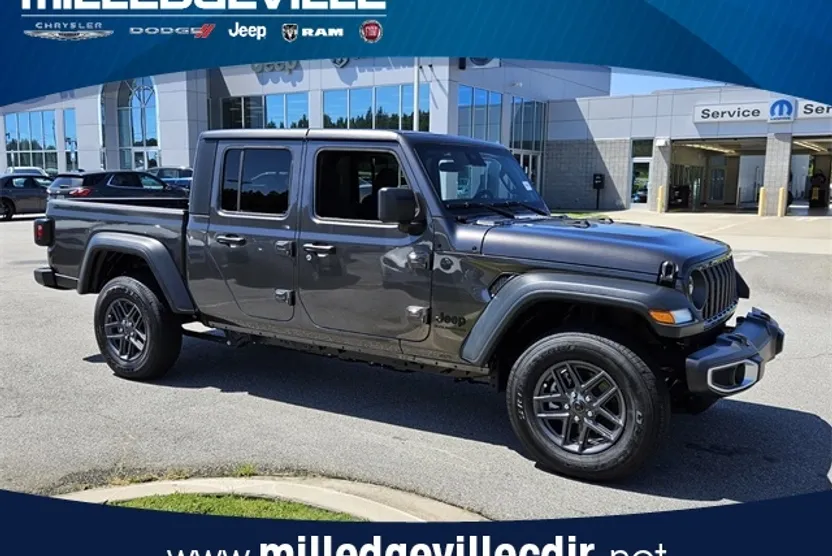 2025 Jeep Gladiator Sport S photo 1