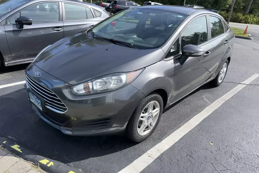2019 Ford Fiesta SE photo 1