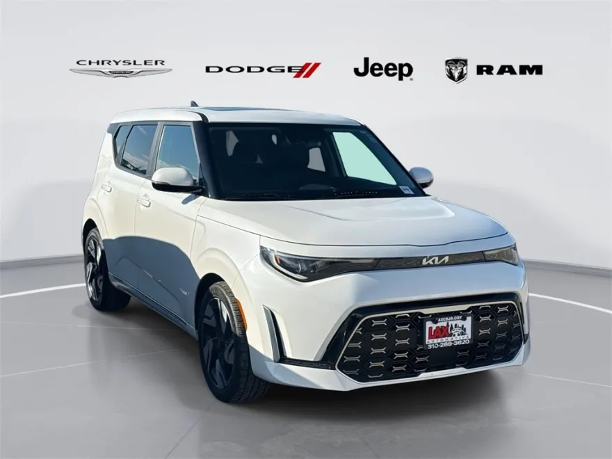 2023 Kia Soul GT-Line photo 1