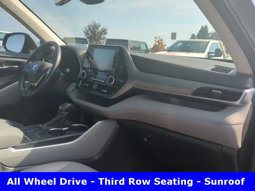 2021 Toyota Highlander Hybrid XLE photo 1