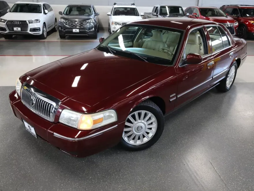 2009 Mercury Grand Marquis LS photo 1