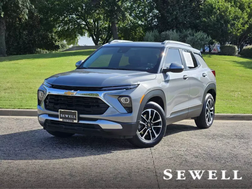2024 Chevrolet Trailblazer LT photo 1