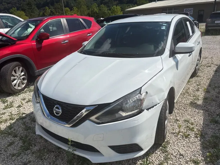 2016 Nissan Sentra SV photo 1