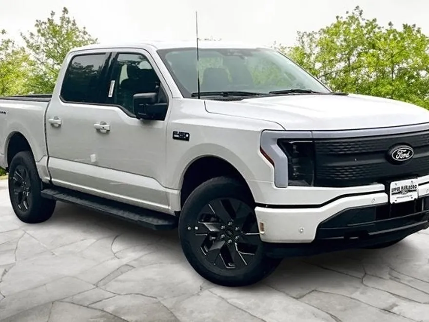 2025 Ford F-150 Lightning photo 1