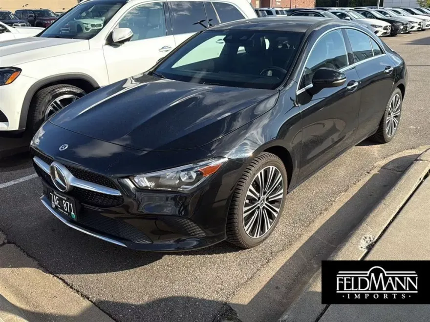 2023 Mercedes Benz CLA 250 4MATIC photo 1
