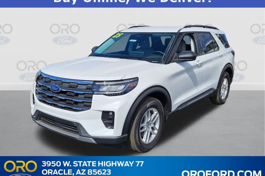2025 Ford Explorer photo 1