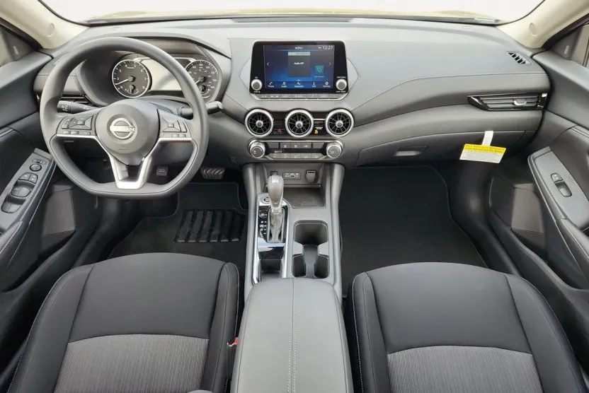 2025 Nissan Sentra SV photo 1