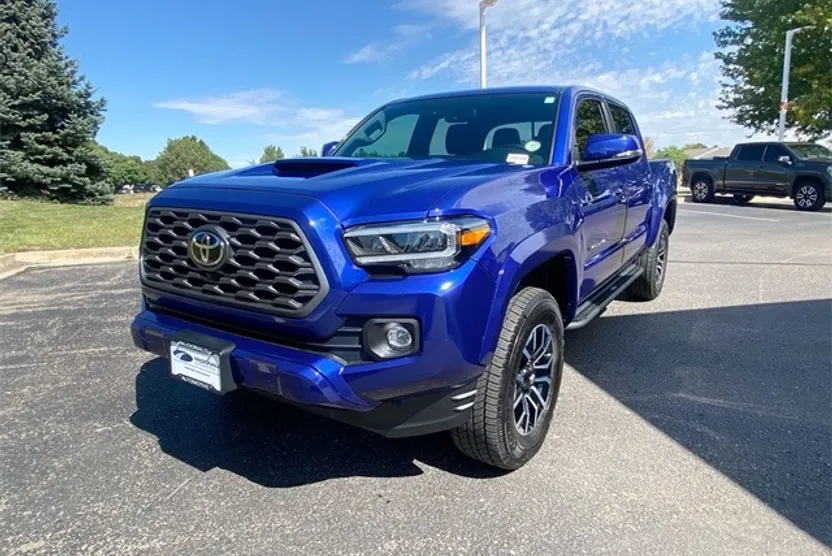 2023 Toyota Tacoma TRD Sport photo 1