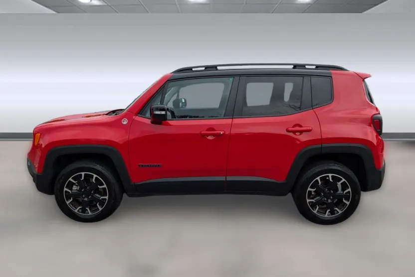2023 Jeep Renegade Trailhawk photo 1