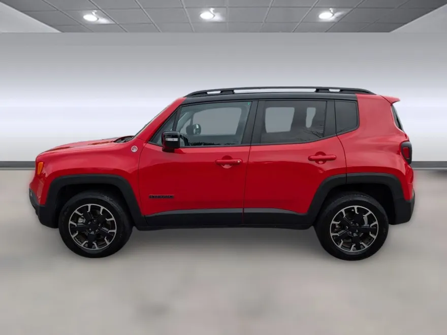 2023 Jeep Renegade Trailhawk photo 1