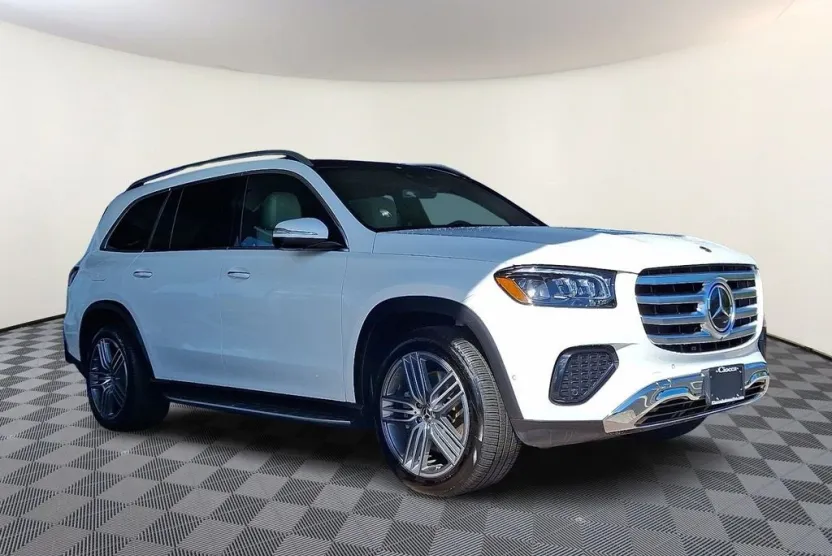 2025 Mercedes Benz GLS 450 4MATIC photo 1