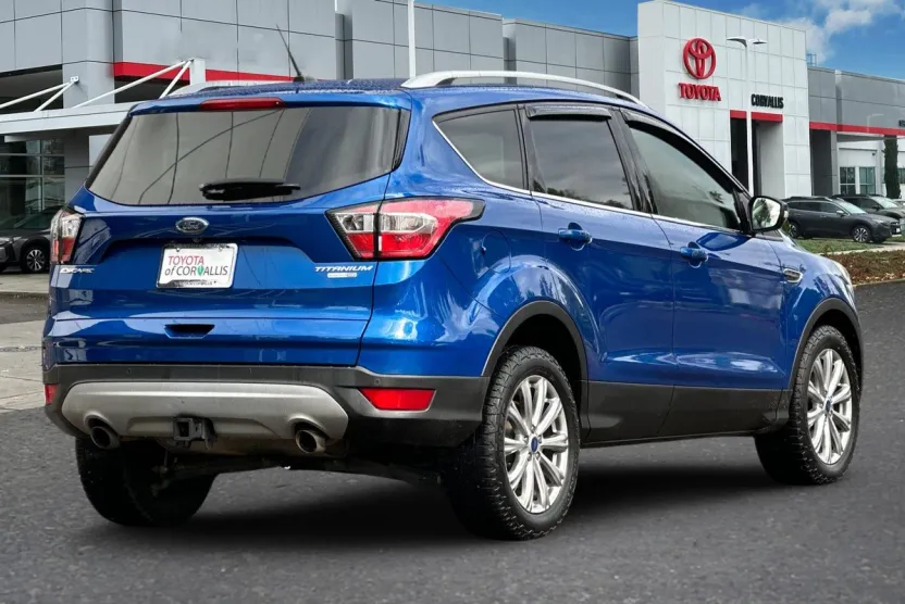 2017 Ford Escape Titanium photo 1