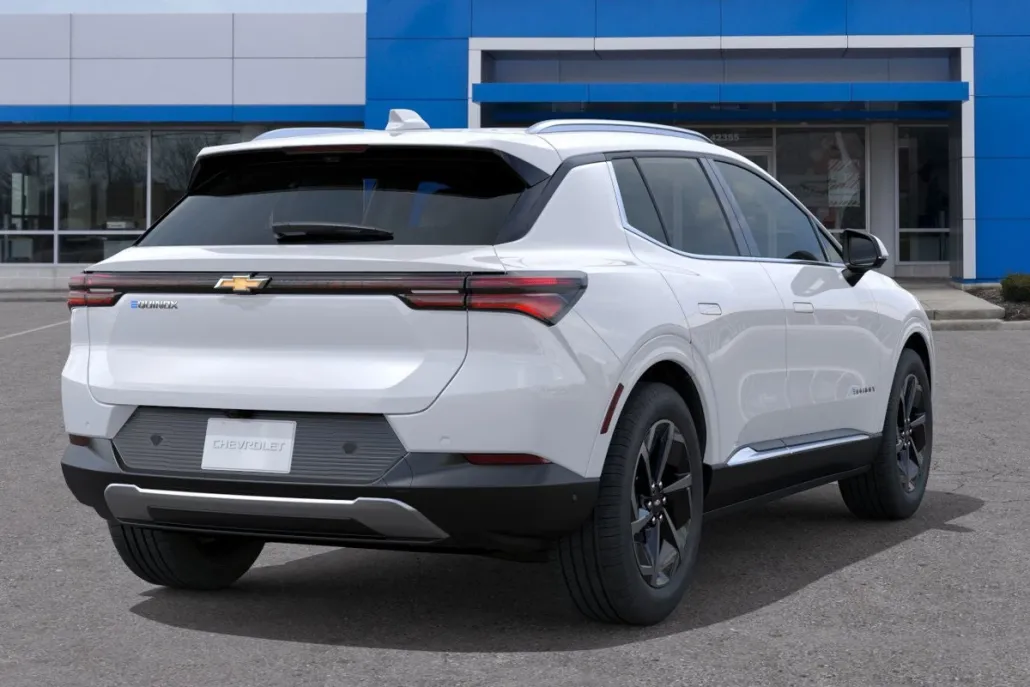 2025 Chevrolet Equinox EV 1LT photo 1