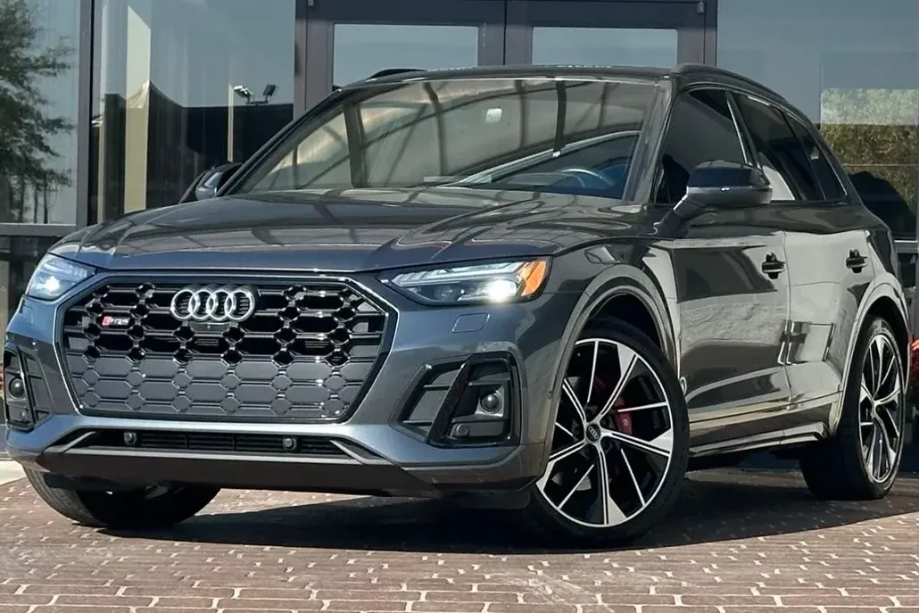 2021 Audi SQ5 Prestige photo 1