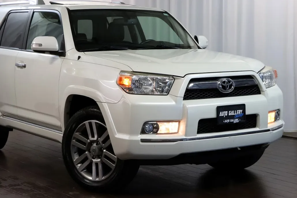 2010 Toyota 4Runner Limited photo 1
