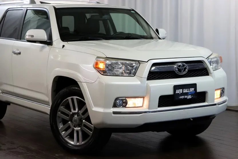 2010 Toyota 4Runner Limited photo 1