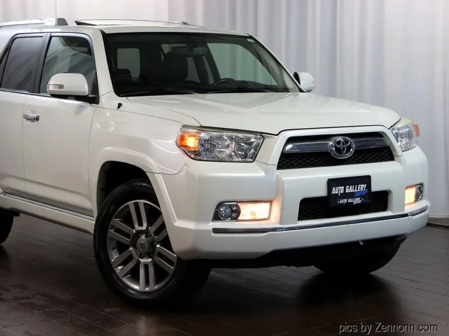 2010 Toyota 4Runner Limited photo 1
