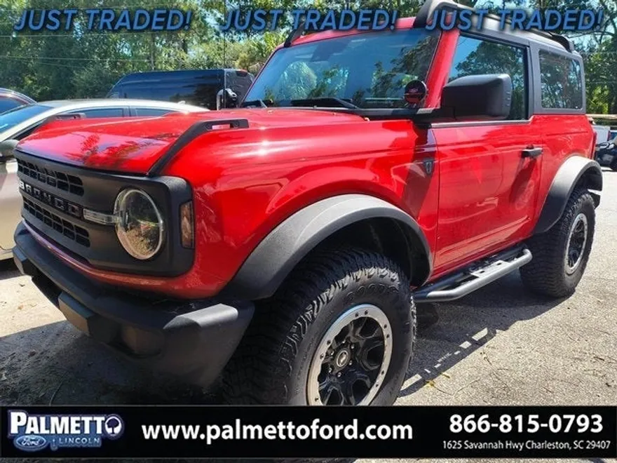 2023 Ford Bronco Base photo 1