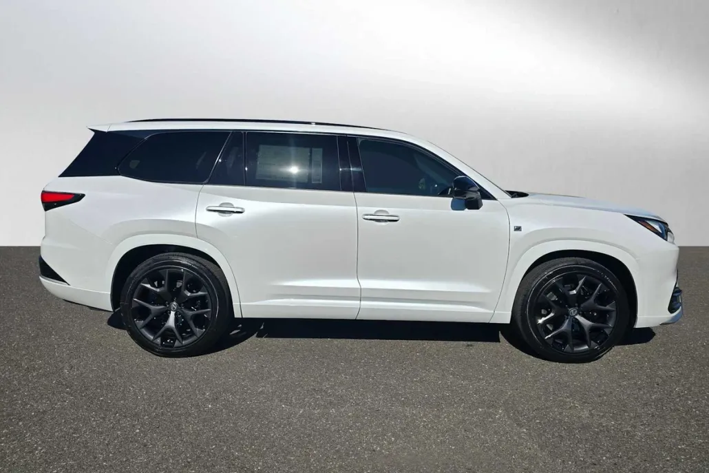 2026 Lexus TX 500h F SPORT Performance Premium photo 1