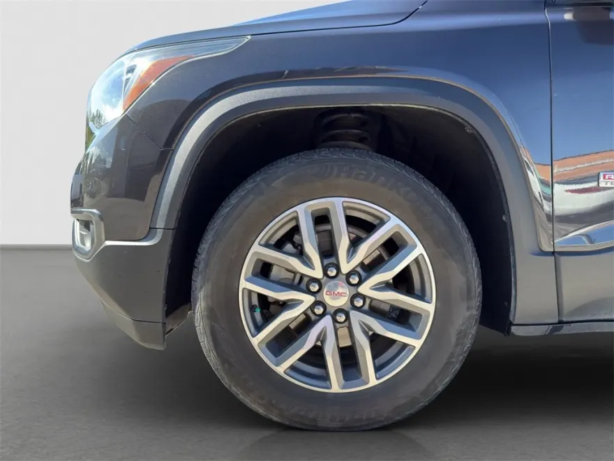 2017 Gmc Acadia SLE photo 1