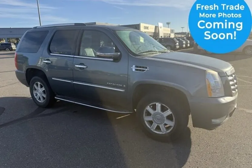 2008 Cadillac Escalade Base photo 1