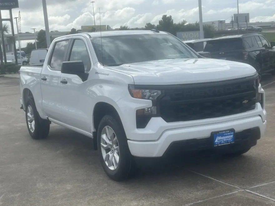 2025 Chevrolet Silverado 1500 Custom photo 1