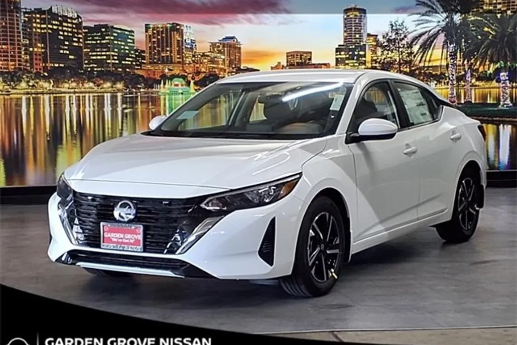 2025 Nissan Sentra SV photo 1