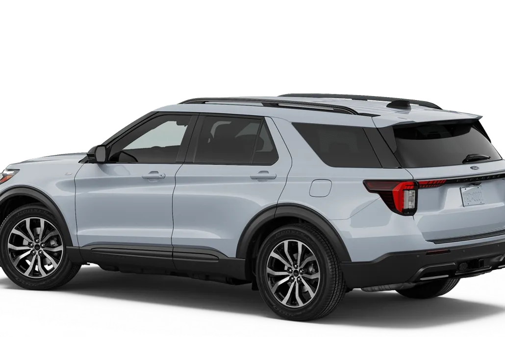 2026 Ford Explorer ST-Line photo 1