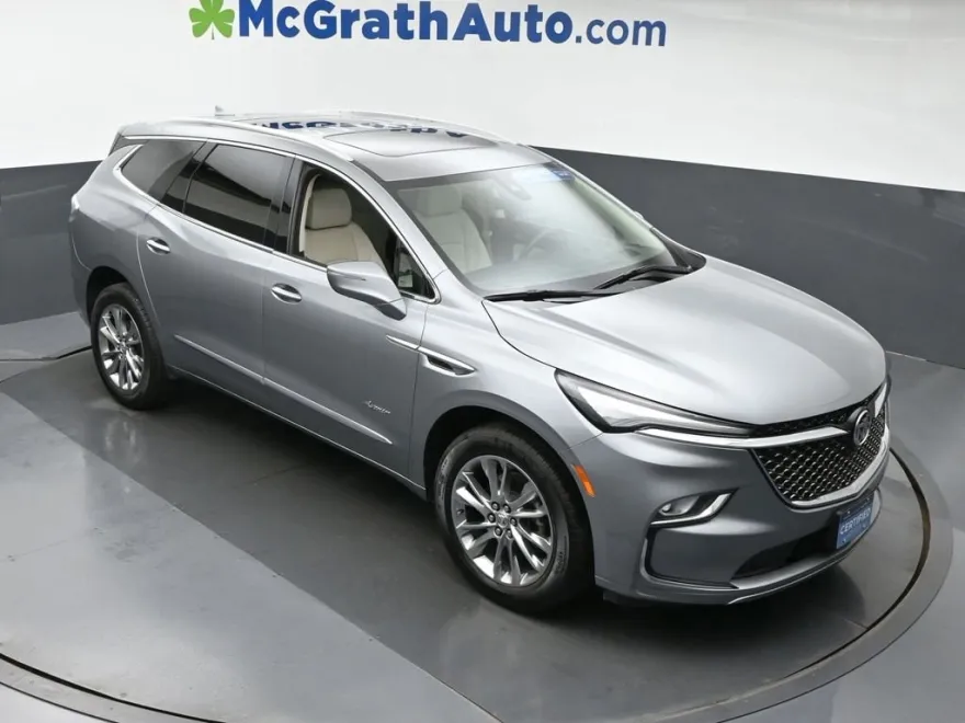 2024 Buick Enclave Avenir photo 1