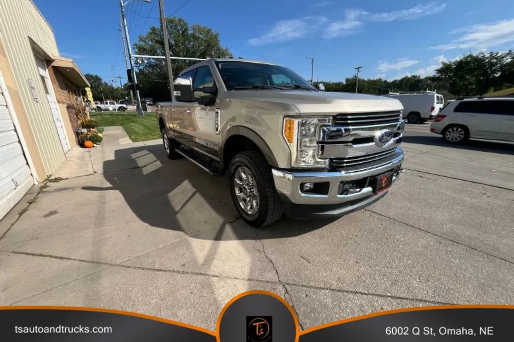 2017 Ford F-250 photo 1