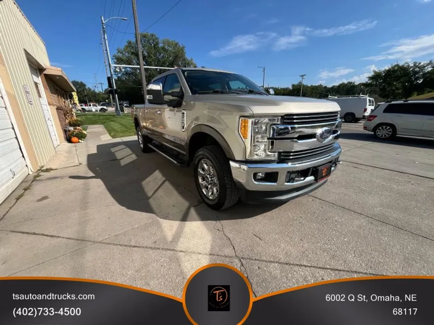 2017 Ford F-250 photo 1