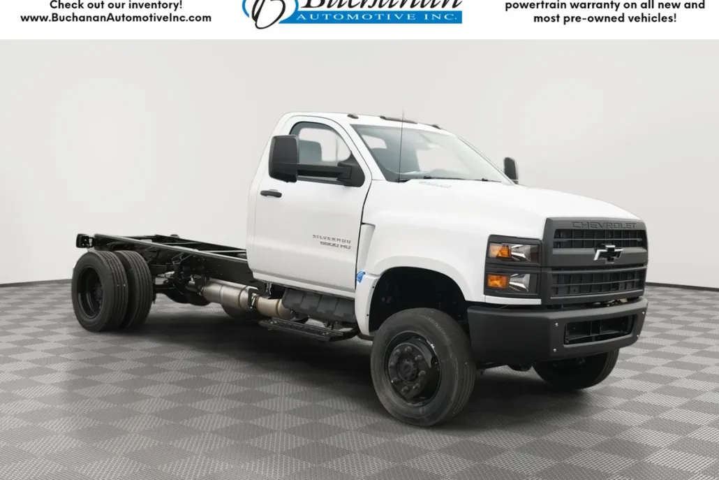 2024 Chevrolet Silverado 6500HD Work Truck photo 1