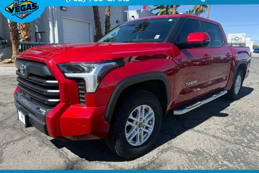 2022 Toyota Tundra CrewMax SR5 photo 1