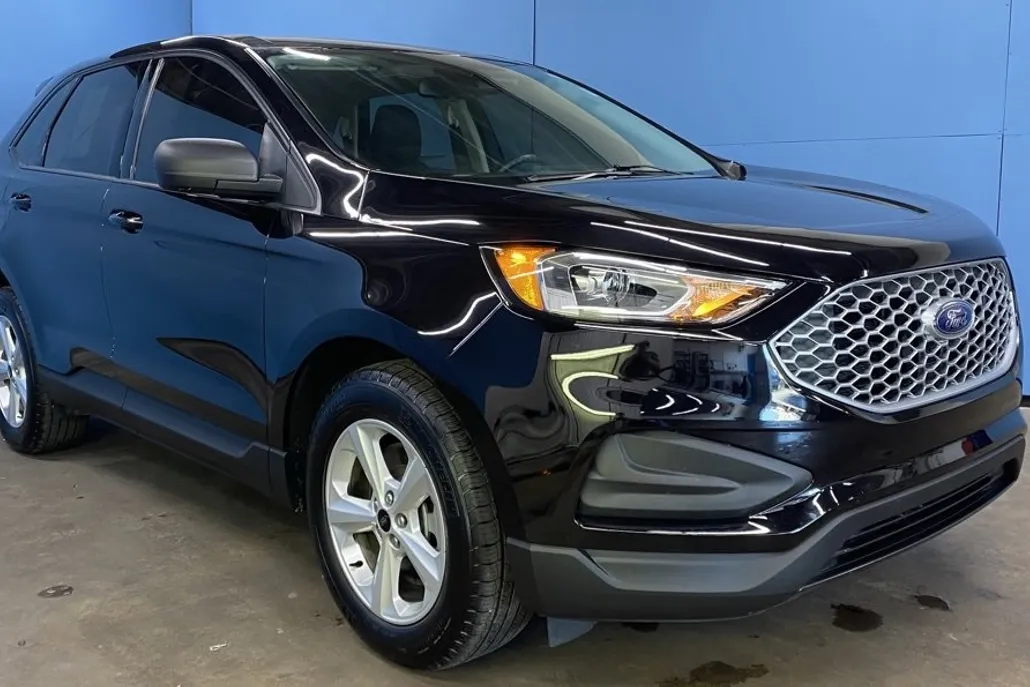 2024 Ford Edge SE photo 1