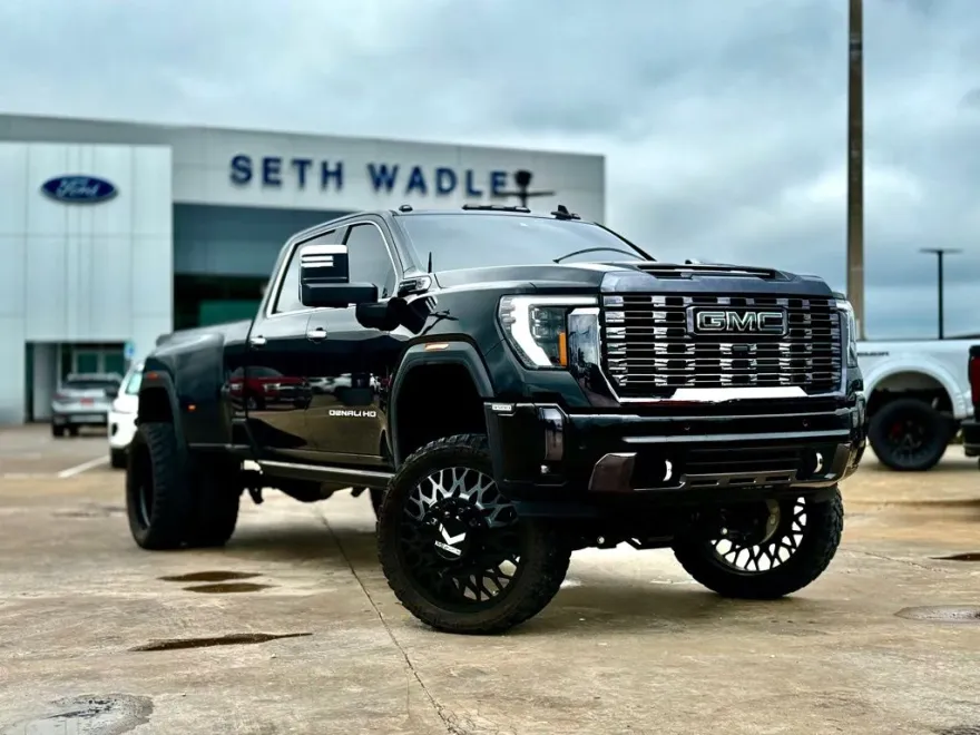 2024 Gmc Sierra HD Denali Ultimate photo 1