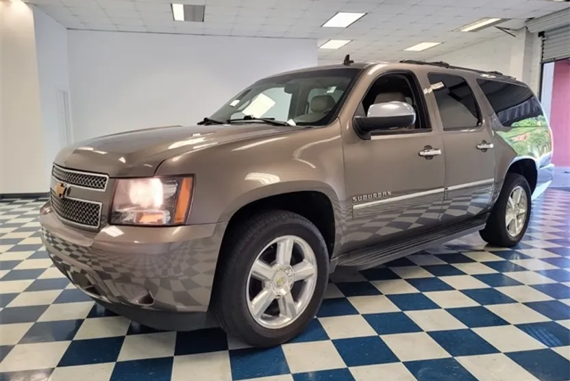 2012 Chevrolet Suburban 1500 LTZ photo 1