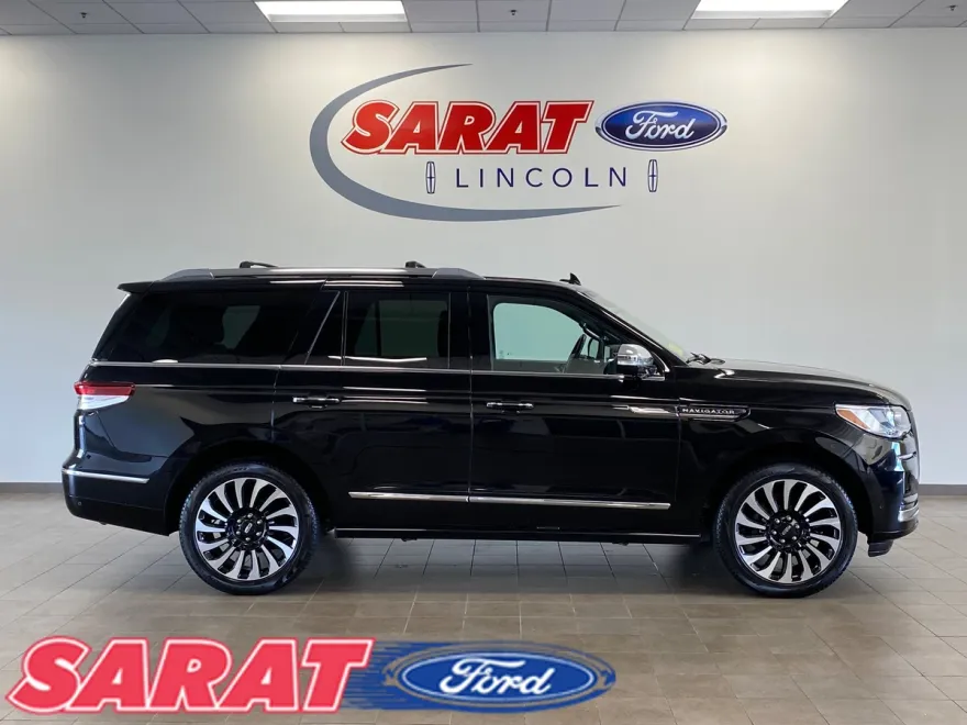 2024 Lincoln Navigator Black Label photo 1