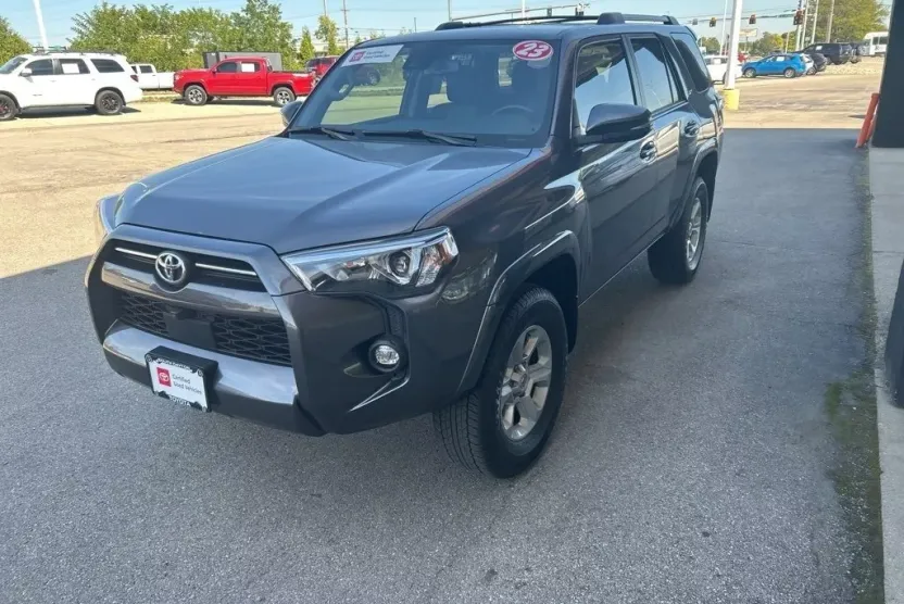 2023 Toyota 4Runner SR5 Premium photo 1