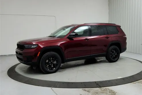 2025 Jeep Grand Cherokee Altitude X photo 2