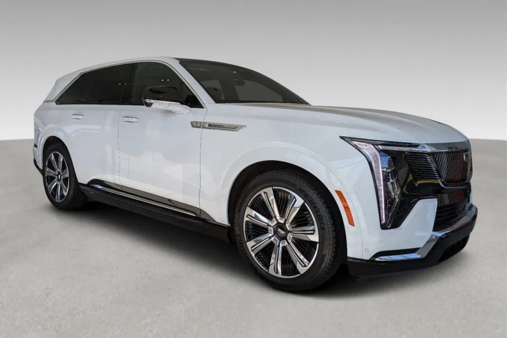 2025 Cadillac Escalade IQ Luxury photo 1