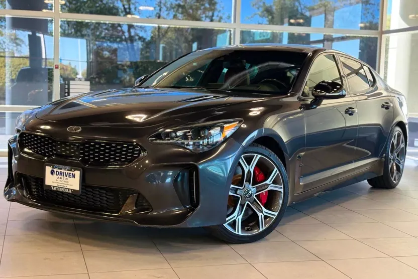 2021 Kia Stinger GT2 photo 1