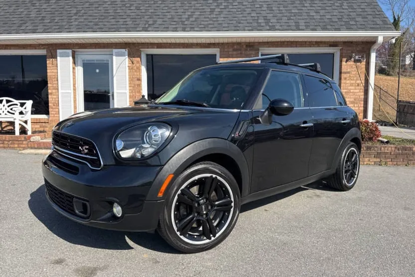2016 Mini Countryman S photo 1