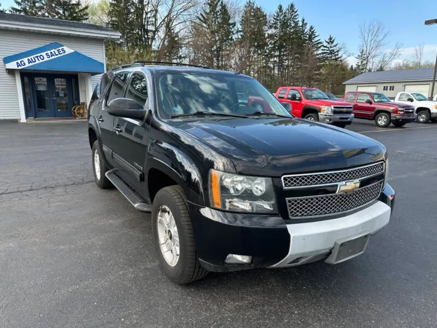 2010 Chevrolet Tahoe LT photo 1